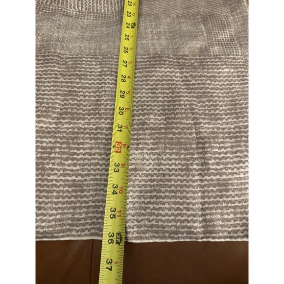 NWOT Lafayette 148 Printed Brown Tan Silk Rolled Edges Square Scarf - Picture 3 of 3